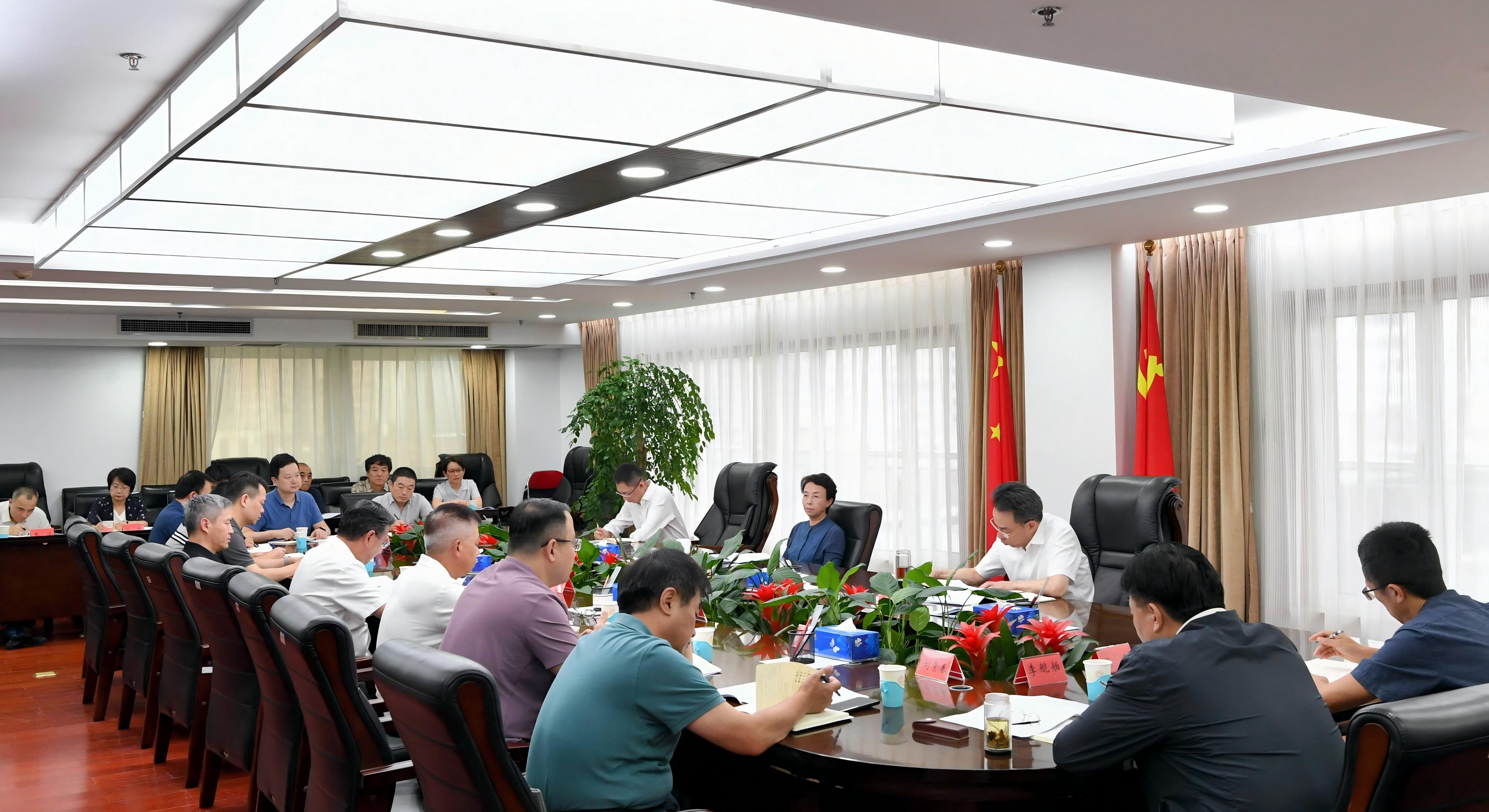 中國僑聯召開黨組理論學習中心組（擴大）學習暨深入貫徹中央八項規定精神學習教育總結會